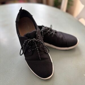 Black TOMS Sneakers